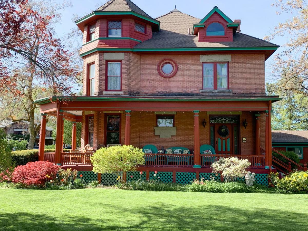 Apartamento Guest At The Red House Basement Attached With Private Entrance Salt Lake City