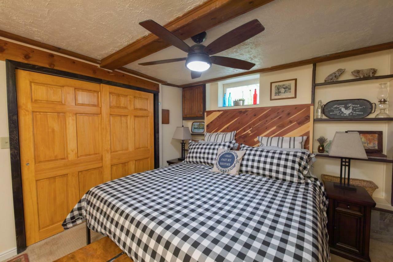 Apartamento Guest At The Red House Basement Attached With Private Entrance Salt Lake City
