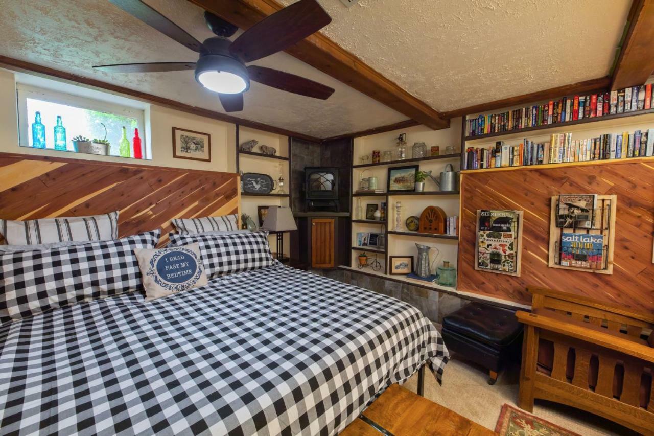 Guest At The Red House Basement Attached With Private Entrance Apartamento *